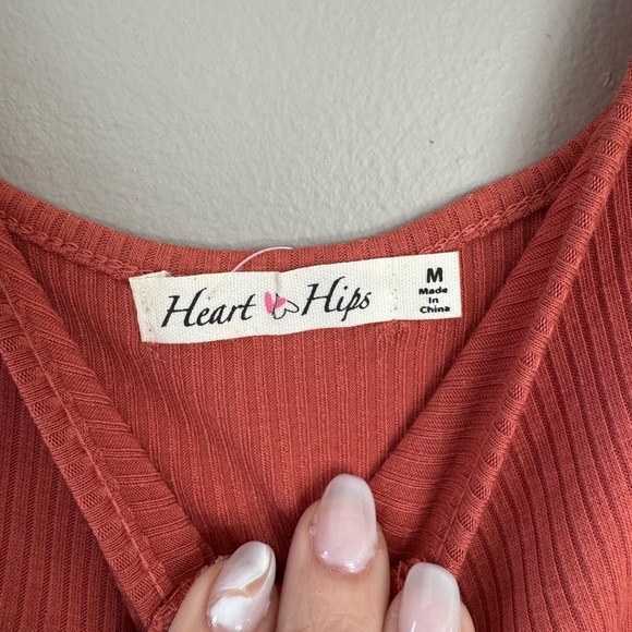 Heart Hips Rust Ribbed Top - Picture 2 of 3
